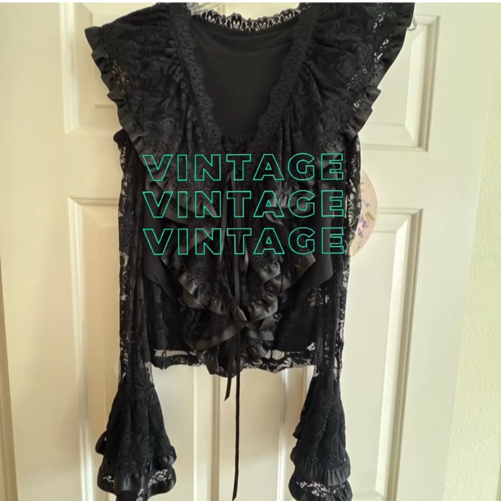 Elegant Black Ruffle Blouse - Picture 3 of 7